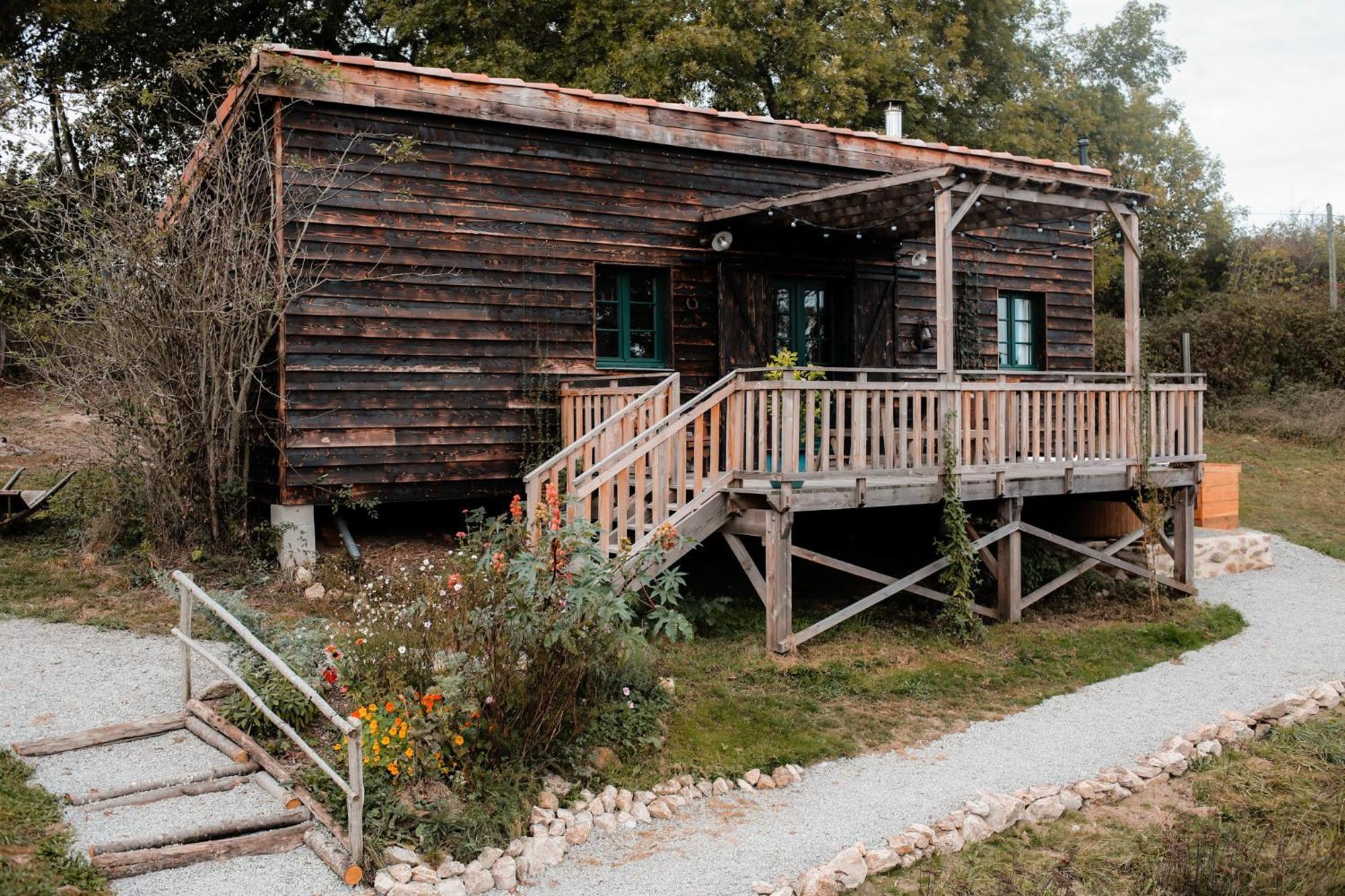 La Ferme Du Pont De Maumy, Cabane Au Bord De L'Etang Et Bain Nordique Busserolles Экстерьер фото